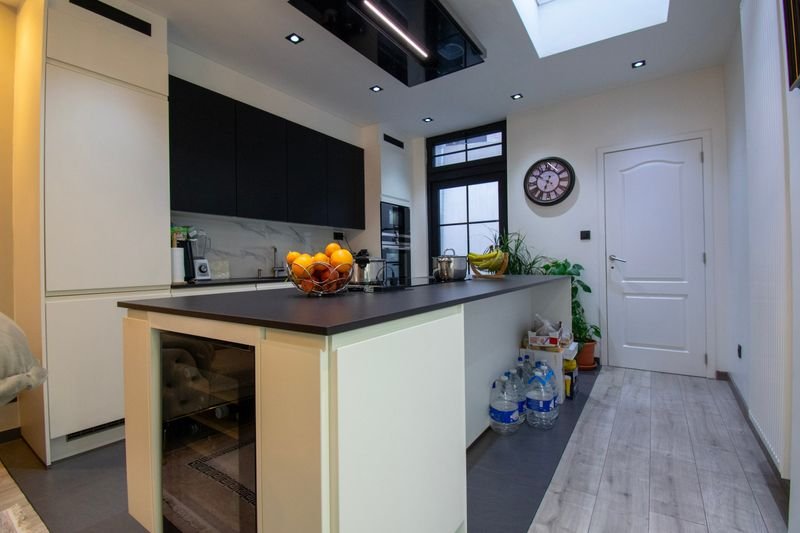 Totaal gerenoveerde en instapklare energiezuinige woning — foto 1