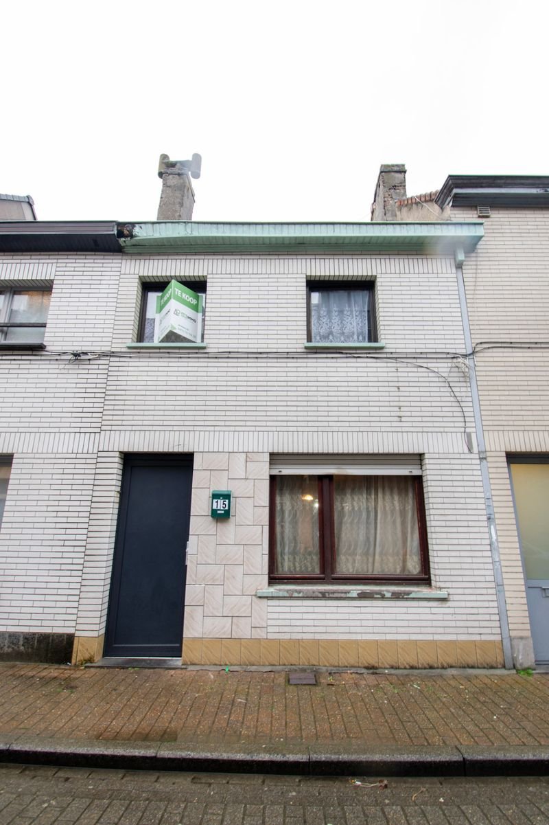 Rijwoning met 3 slpk en koer nabij Ledebergplein — foto 1